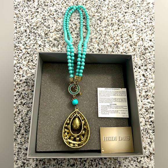 HEIDI DAUS "Perfect" Beaded Crystal Toggle Necklace - Fuchsia - NWT - Picture 6 of 7